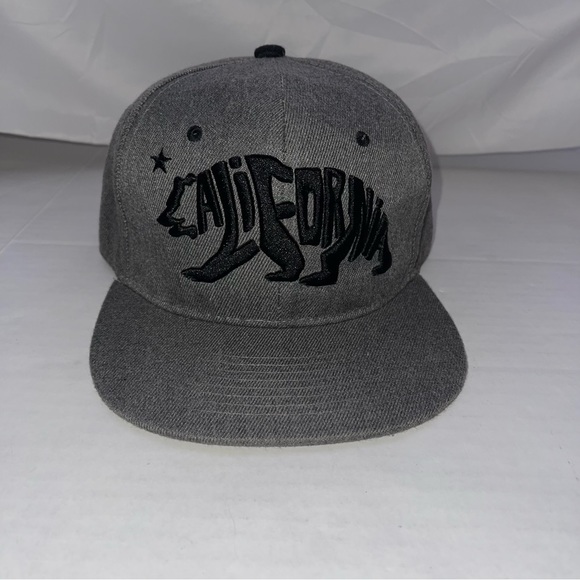 California Bear SnapBack Adjustable Hat Gray Flat Bill - Picture 2 of 7